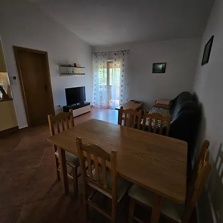 Apartment Kaja *